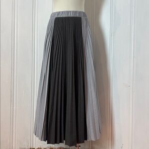 Pleated Two-Tone Maxi Skirt / Convertible Dress - Size Medium/Large (estimated)